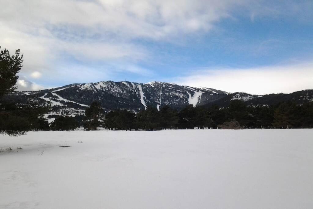 Les Angles: Esqui, Base Nautica, Naturaleza, Bike Park, ... Exteriör bild